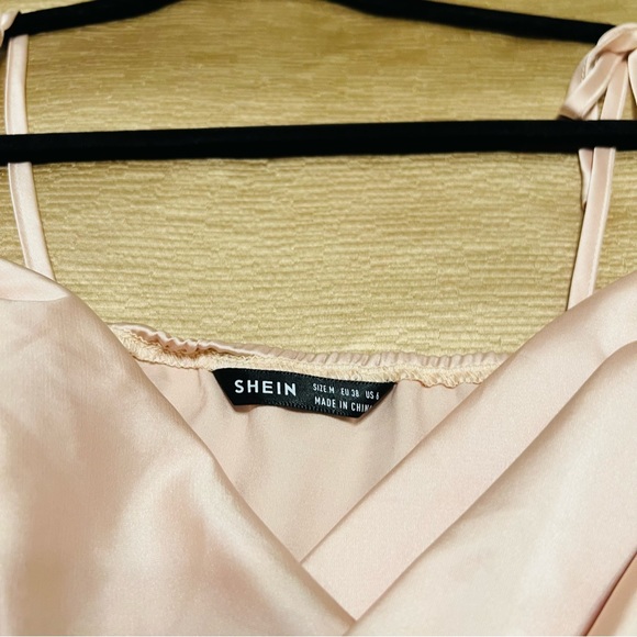 Shein creamy satin asymmetrical tank top - Picture 4 of 5